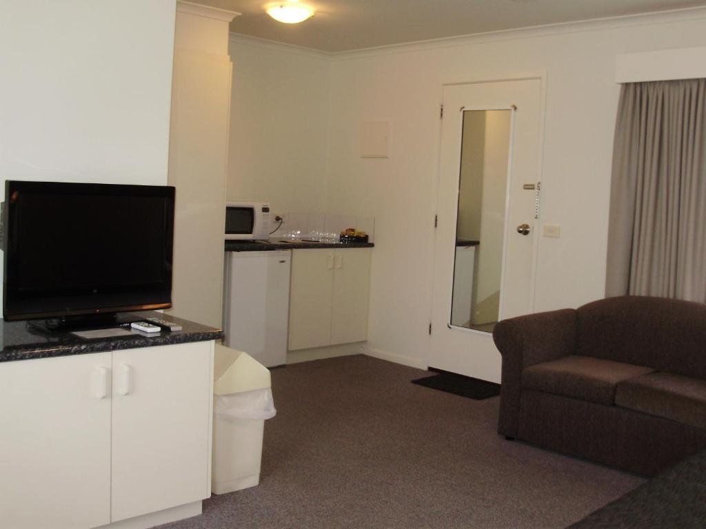 Redwood Manor Motel Apartments Варрнамбул Номер фото